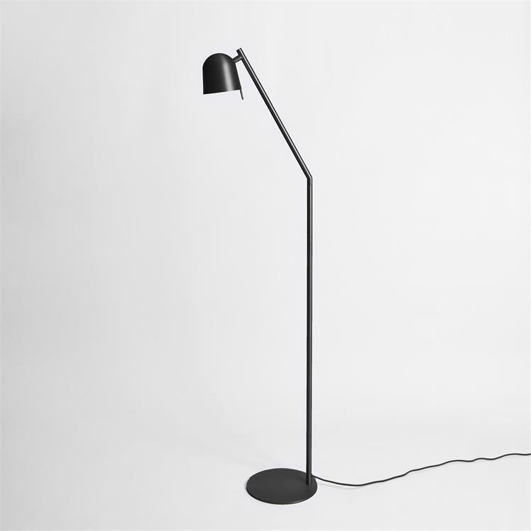 Metalowa lampa podłogowa H153cm HO Czarny